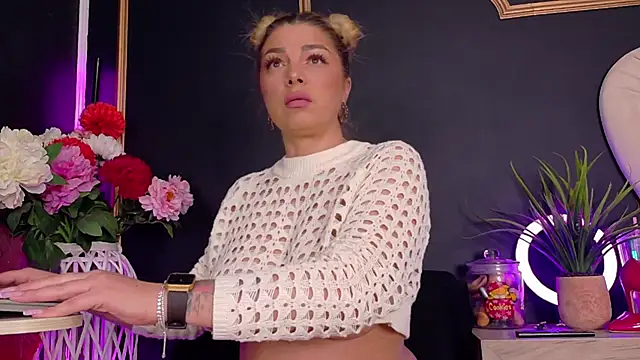 Snapshot of DeeaDiamondd chatting on October 2025 07:24:02 PM DeeaDiamondd online show from October 2025 07:24:02 PM