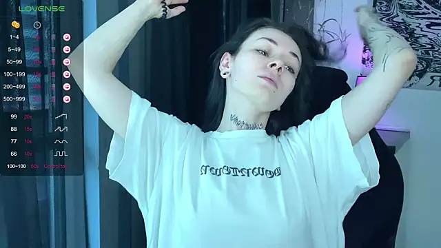 Snapshot of pale_skin chatting on December 2024 12:28:01 PM pale skin online show from December 2024 12:28:01 PM