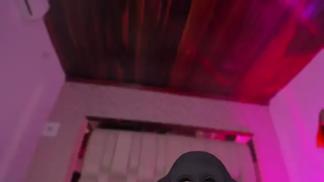 Emmily Savage online show from November 2025 11:10:01 AM