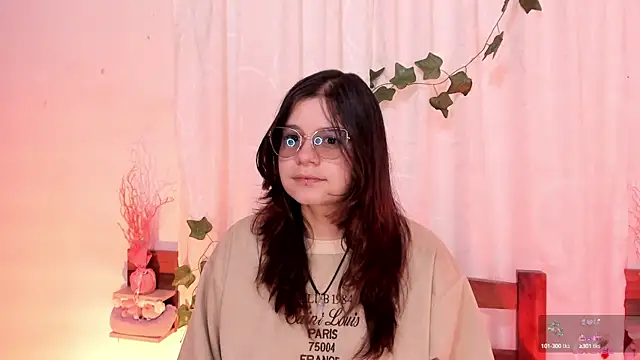 Snapshot of Mey_moon chatting on February 2025 04:22:02 PM Mey moon online show from February 2025 04:22:02 PM