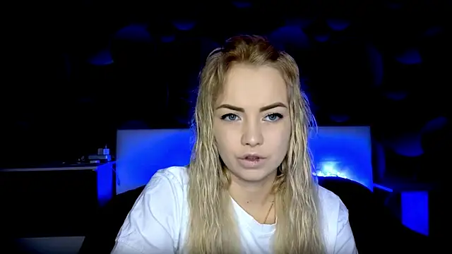 StephanieSweety online show from November 2025 10:15:02 AM