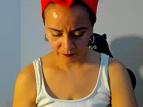 Sami Hotie1 online show from March 2025 08:30:01 PM