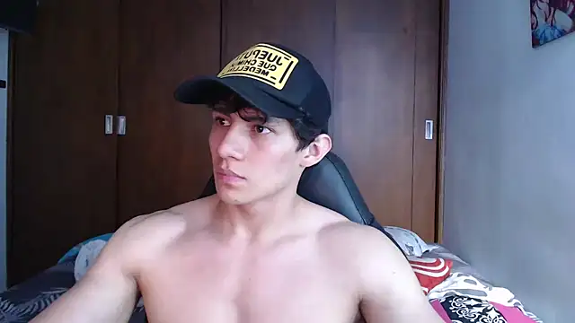 aresholland online show from December 2024 06:57:02 PM