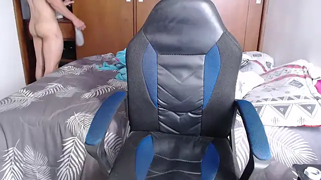 aresholland online show from December 2024 04:46:02 PM