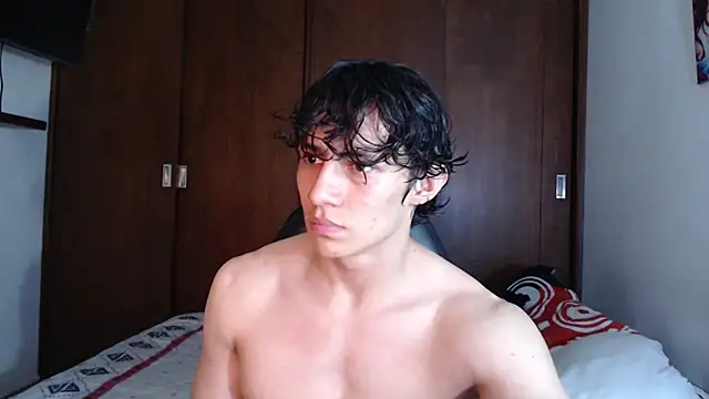 aresholland online show from February 2025 02:39:01 AM