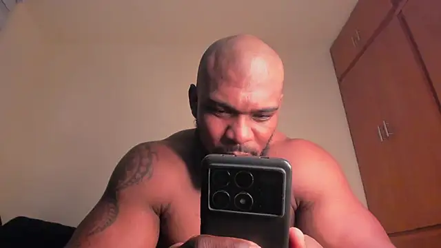 Tyler Waka01 online show from August 2026 09:50:01 PM