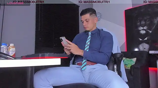Snapshot of massimo_g chatting on December 2024 11:03:01 PM massimo g online show from December 2024 11:03:01 PM