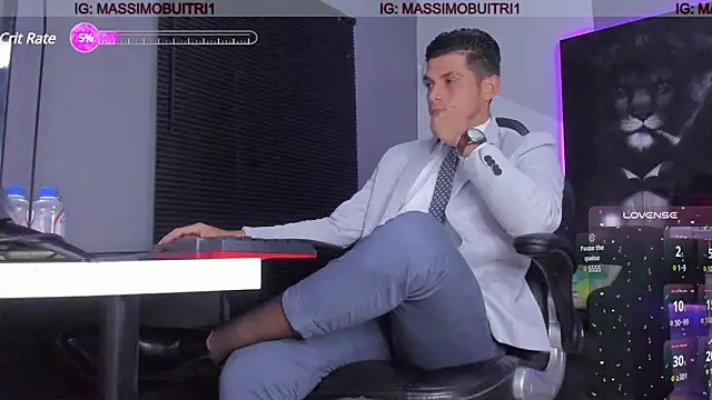 Snapshot of massimo_g chatting on December 2024 01:18:01 AM massimo g online show from December 2024 01:18:01 AM