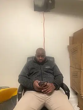 Snapshot of africandickxxl chatting on October 2025 01:01:02 PM africandickxxl online show from October 2025 01:01:02 PM