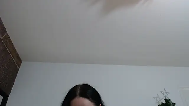 Crystal-dreamt online show from December 2024 04:29:02 PM