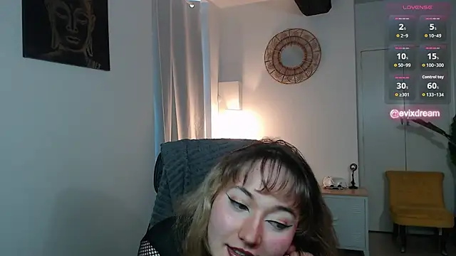 Snapshot of Crystal-dreamt chatting on April 2026 09:07:02 AM Crystal-dreamt online show from April 2026 09:07:02 AM