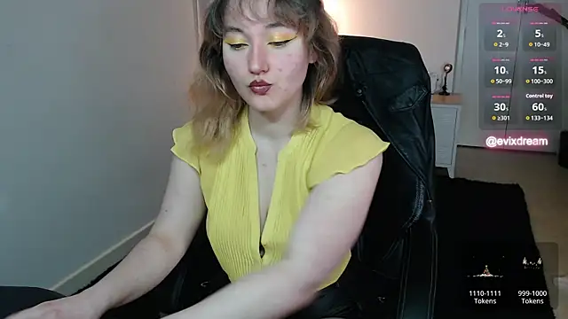 Snapshot of Crystal-dreamt chatting on April 2026 08:53:02 AM Crystal-dreamt online show from April 2026 08:53:02 AM