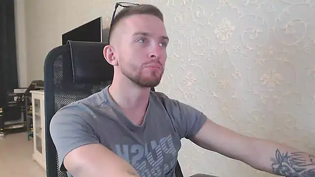 Marselle Laker online show from December 2024 10:22:02 AM