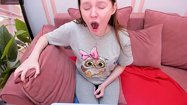 Snapshot of JannaVerdi_ chatting on February 2025 01:01:01 PM JannaVerdi online show from February 2025 01:01:01 PM