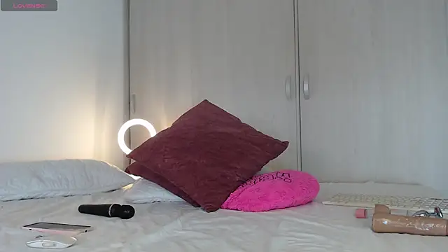 cristal sexybody online show from November 2025 05:58:02 PM