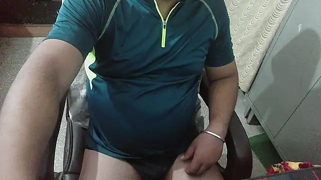 Snapshot of rentarob chatting on October 2025 10:21:02 PM rentarob online show from October 2025 10:21:02 PM