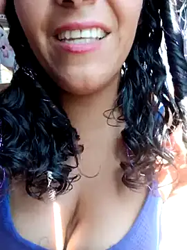 Snapshot of Morenitha-XXX chatting on April 2026 06:27:02 PM Morenitha-XXX online show from April 2026 06:27:02 PM