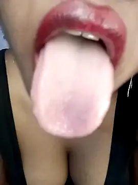 Hotlisa online show from January 2025 05:20:01 PM