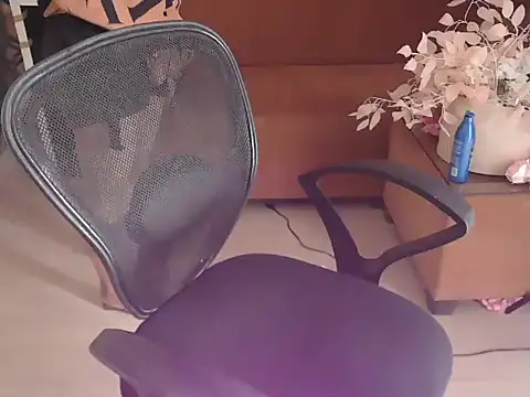 Snapshot of shivi_moto chatting on November 2025 05:31:02 AM shivi moto online show from November 2025 05:31:02 AM