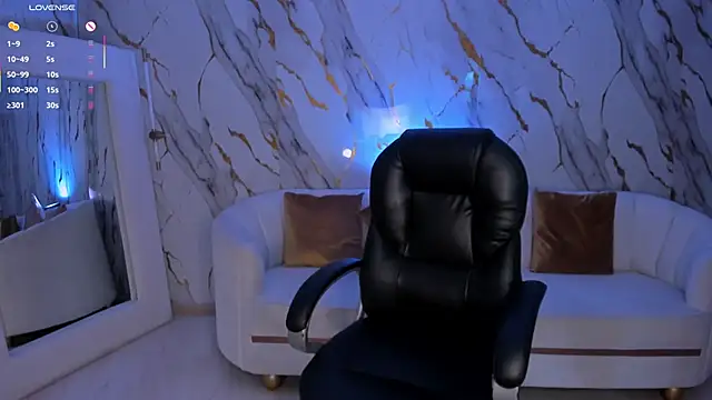 Snapshot of DannaCruz chatting on January 2026 07:04:02 PM DannaCruz online show from January 2026 07:04:02 PM