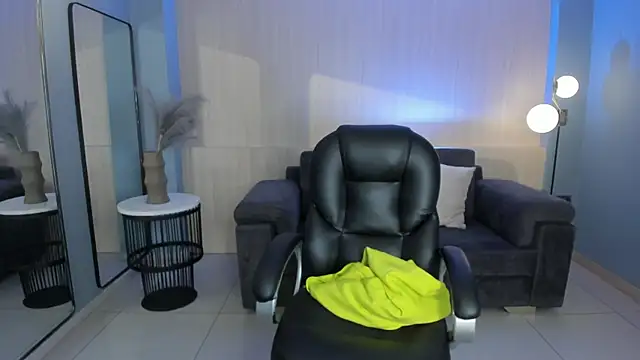 Snapshot of DannaCruz chatting on January 2026 07:41:01 PM DannaCruz online show from January 2026 07:41:01 PM