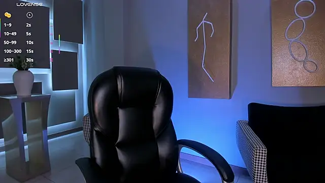 Snapshot of DannaCruz chatting on February 2026 08:20:02 PM DannaCruz online show from February 2026 08:20:02 PM