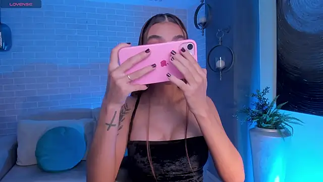 Snapshot of DannaCruz chatting on March 2026 07:42:01 PM DannaCruz online show from March 2026 07:42:01 PM