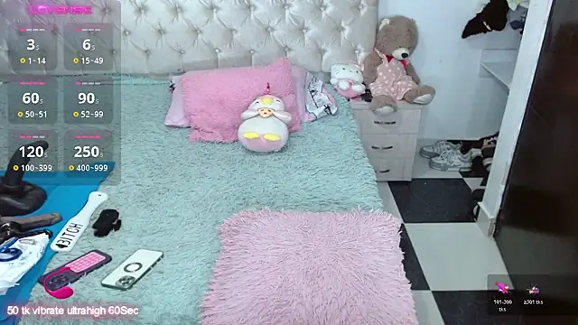 Snapshot of sara_will4u chatting on October 2025 08:20:01 PM sara will4u online show from October 2025 08:20:01 PM