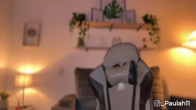 Paulah x online show from October 2025 07:47:01 PM