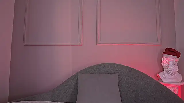 Paulah x online show from December 2025 08:39:02 PM