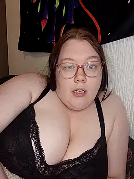 Snapshot of Sexycurvyemilyy chatting on April 2026 09:12:02 PM Sexycurvyemilyy online show from April 2026 09:12:02 PM