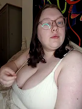 Snapshot of Sexycurvyemilyy chatting on April 2026 08:55:01 PM Sexycurvyemilyy online show from April 2026 08:55:01 PM