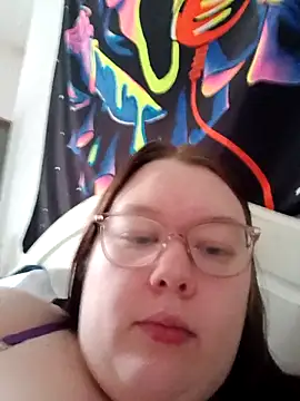 Snapshot of Sexycurvyemilyy chatting on May 2026 02:44:02 PM Sexycurvyemilyy online show from May 2026 02:44:02 PM