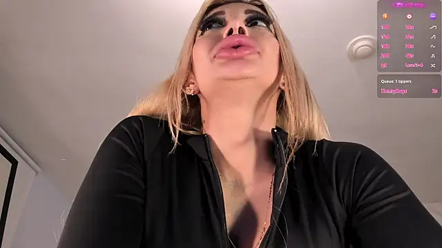 Snapshot of SophiePalmer chatting on February 2025 02:46:02 PM SophiePalmer online show from February 2025 02:46:02 PM