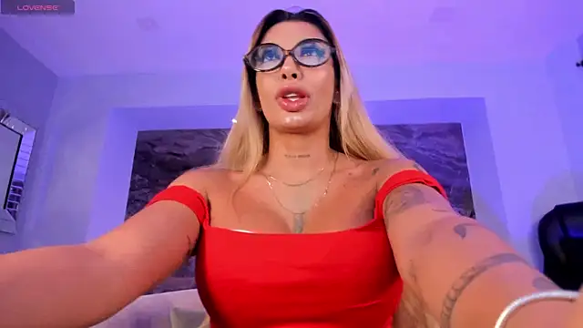 Snapshot of SophiePalmer chatting on September 2025 01:57:02 PM SophiePalmer online show from September 2025 01:57:02 PM