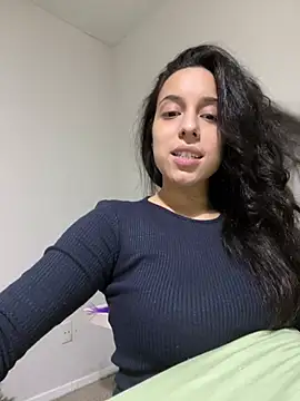 Snapshot of Natur4lBeautyb33 chatting on December 2024 04:25:01 AM Natur4lBeautyb33 online show from December 2024 04:25:01 AM