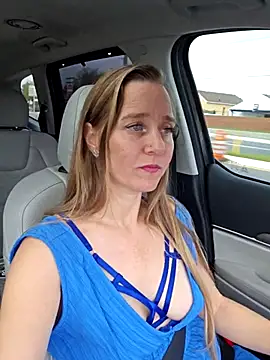 SkyelarSommer online show from March 2026 01:48:02 PM