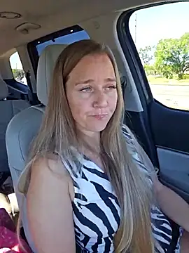 SkyelarSommer online show from March 2026 02:21:02 PM