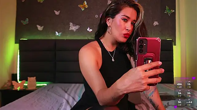 kathieandpovcock1 online show from January 2025 01:41:01 PM