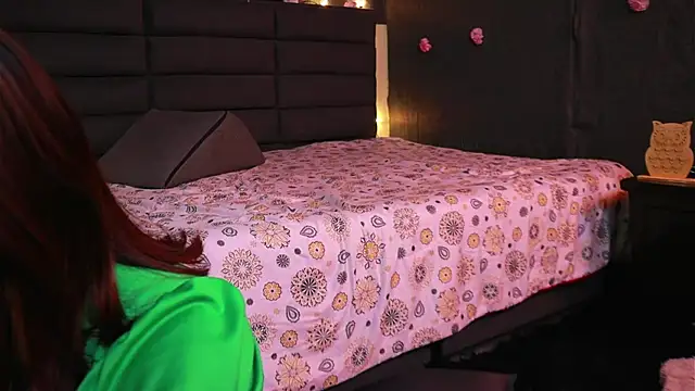 kathieandpovcock1 online show from October 2025 01:32:01 PM