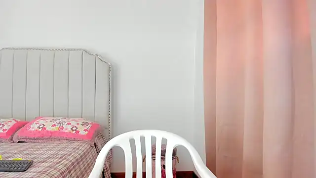 Hanna86 online show from January 2026 05:18:01 PM