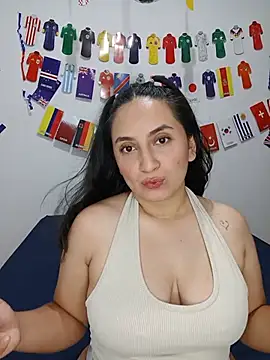 Snapshot of Angeelus2 chatting on July 2026 09:28:02 PM Angeelus2 online show from July 2026 09:28:02 PM