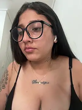 croftsmila online show from October 2025 09:16:02 PM