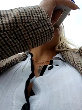 Snapshot of Misscata1106 chatting on February 2026 07:11:01 PM Misscata1106 online show from February 2026 07:11:01 PM