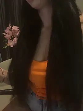 LaPetitechienne1 online show from April 2026 08:57:02 PM