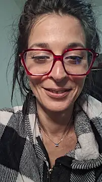 patatinahot87 online show from May 2026 04:01:02 PM
