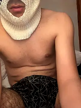 Snapshot of Aden_P2 chatting on January 2026 01:20:02 AM Aden P2 online show from January 2026 01:20:02 AM