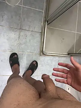 Snapshot of Aden_P2 chatting on February 2026 09:37:02 PM Aden P2 online show from February 2026 09:37:02 PM