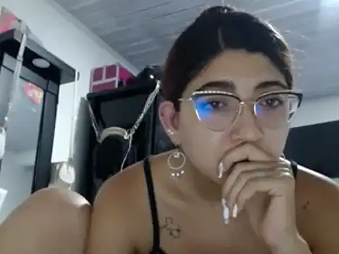 esteni online show from December 2024 02:36:01 AM