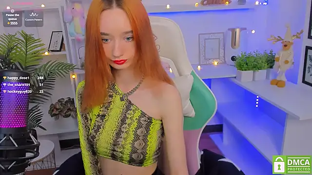 Katia Kim online show from January 2025 12:33:02 PM